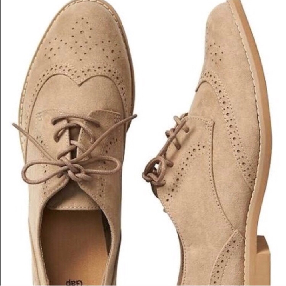 NWT Gap Factory Oxfords Size 8 (Fits 8 1/2)